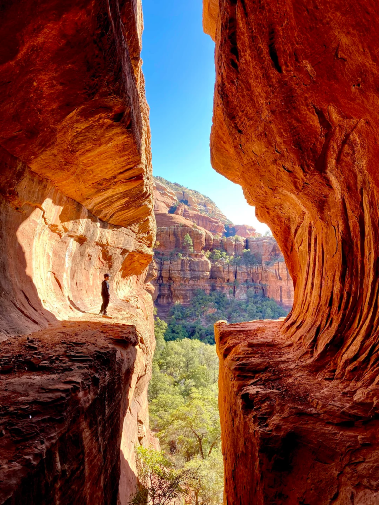 easy hikes in sedona